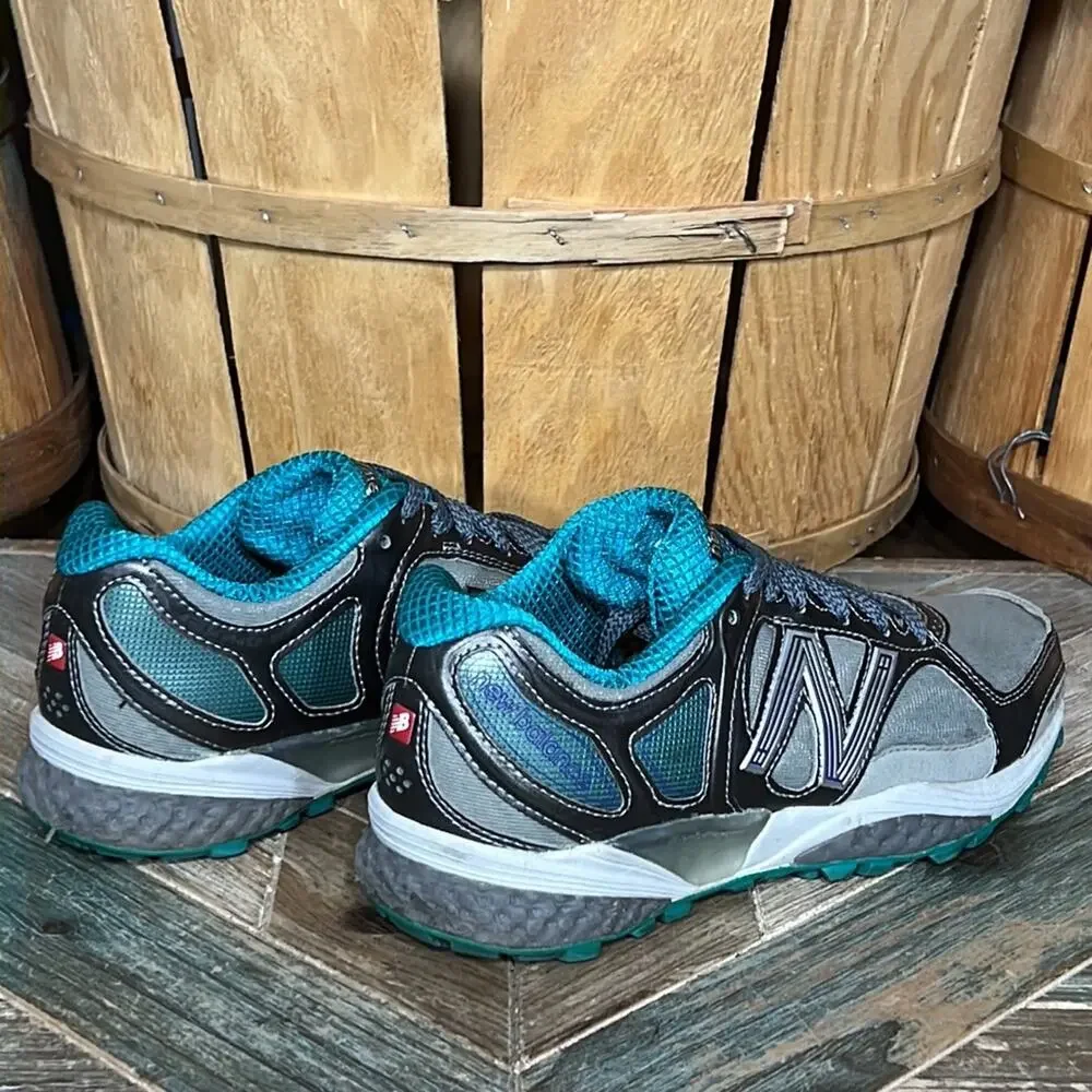 New Balance 1110 Silver Teal Gray Trail Running Shoes Sneakers Womens Size 8 B